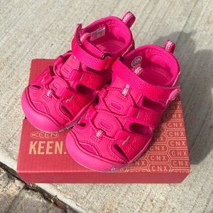 Toddler Girls Hot Pink Keen Sandals US Size 7